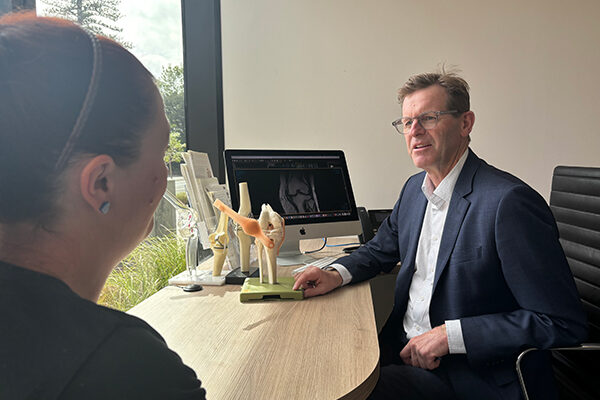 Mr-Adrian-Trivett-Orthopaedic-Surgeon-and-patient