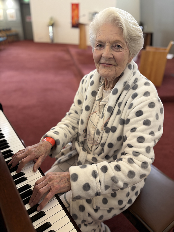 Patient Pauline Pidgeon acclaimed pianist plays at Cabrini Mass