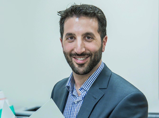 Dr Jonathan Lipshutz